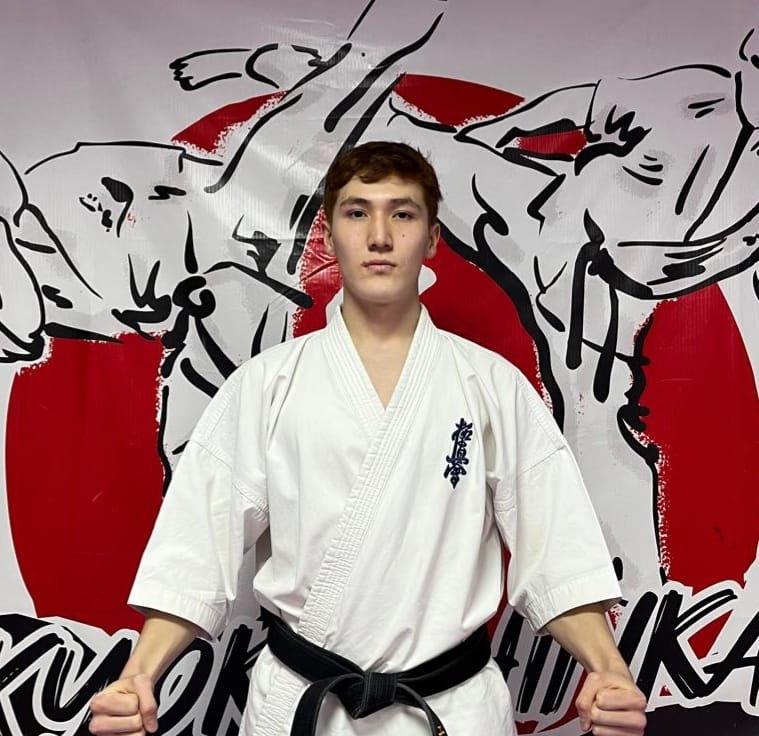 Антон Логинов